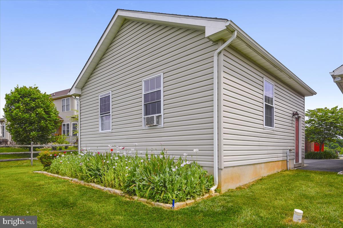 CENTENNIAL OAKS - Residential