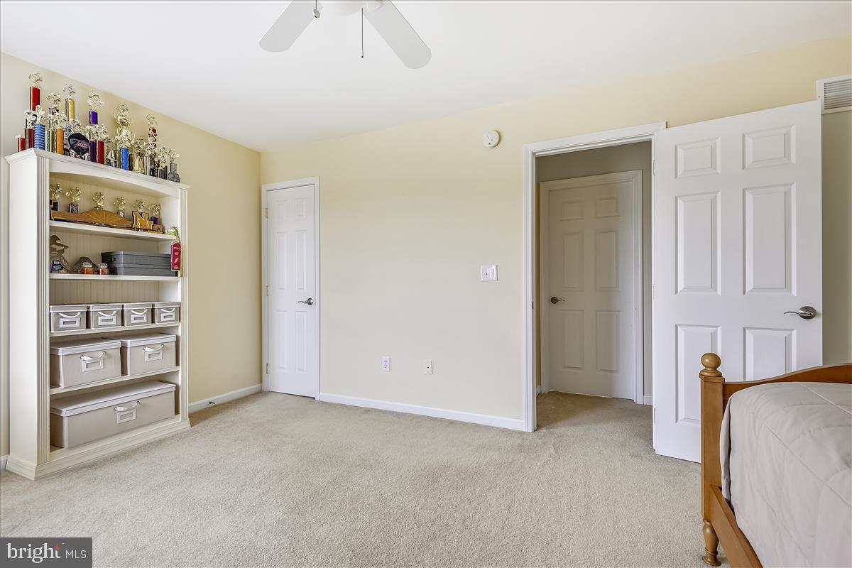 CENTENNIAL OAKS - Residential