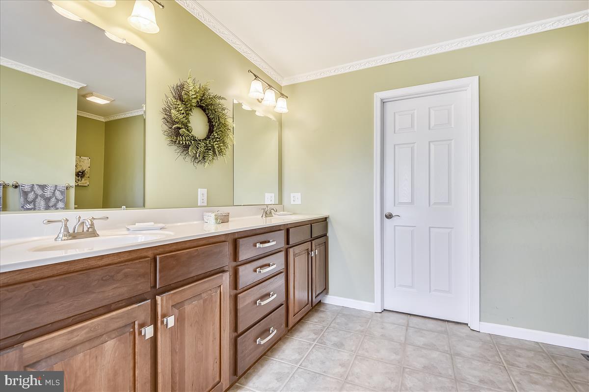 CENTENNIAL OAKS - Residential