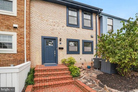 2134 GOLF COURSE DRIVE RESTON VA 20191