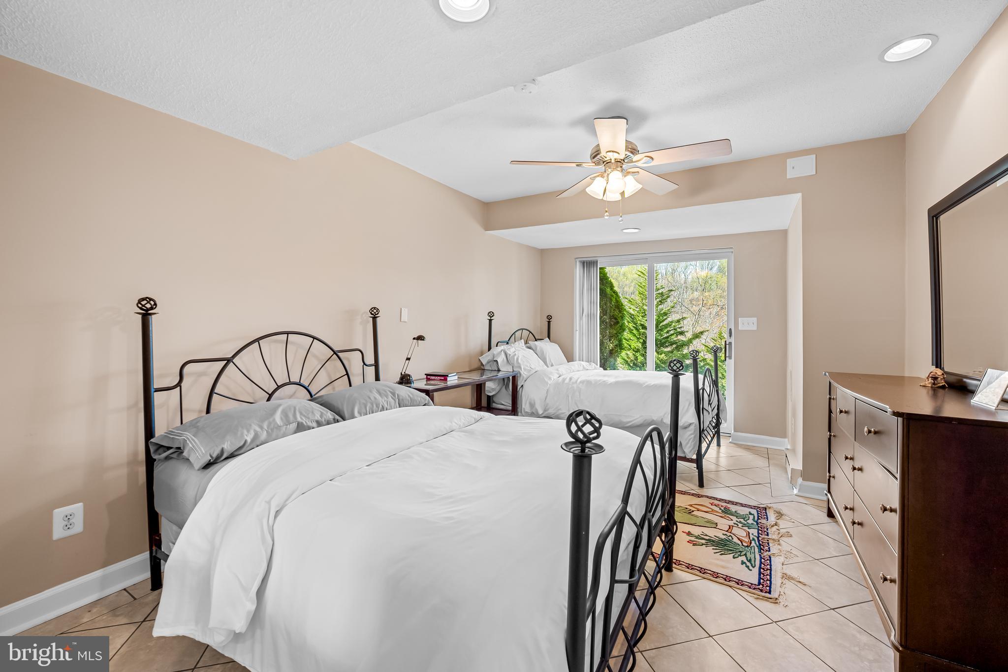 IVY HILL - Residential