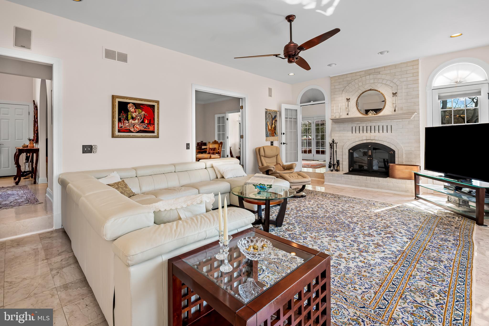 IVY HILL - Residential