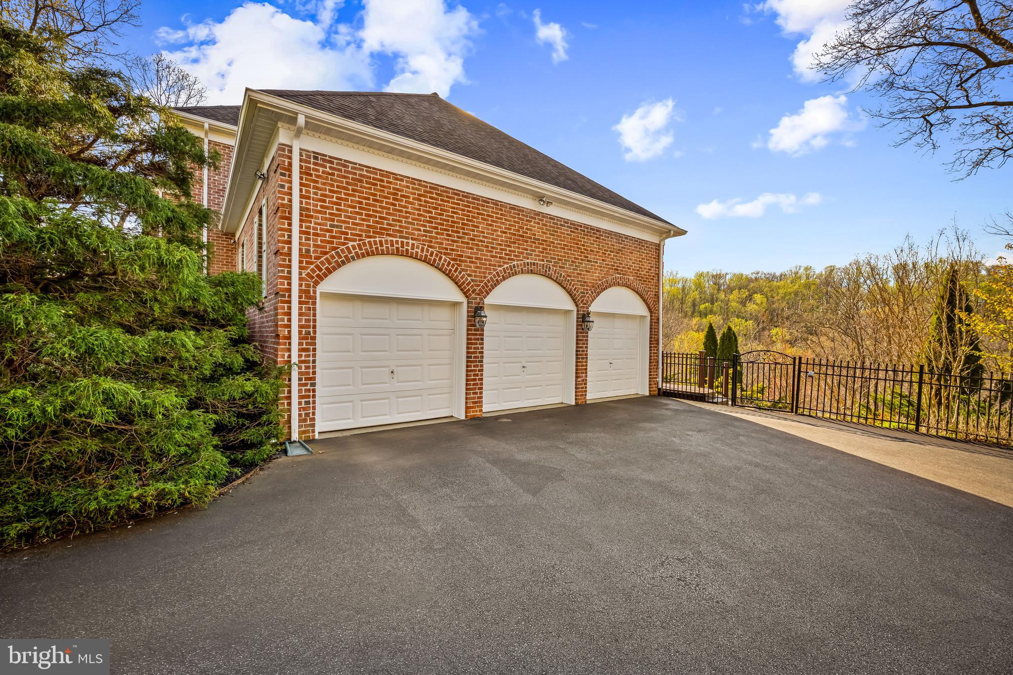 IVY HILL - Residential