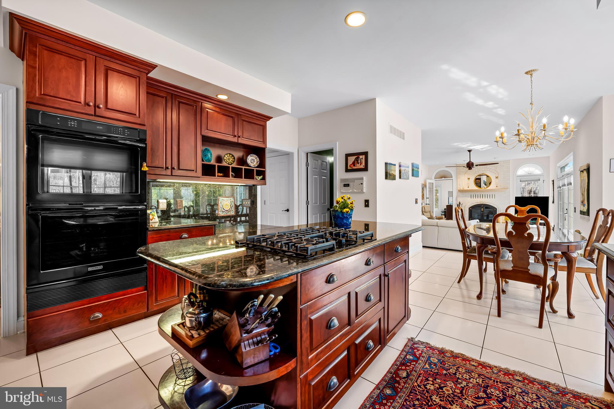 IVY HILL - Residential