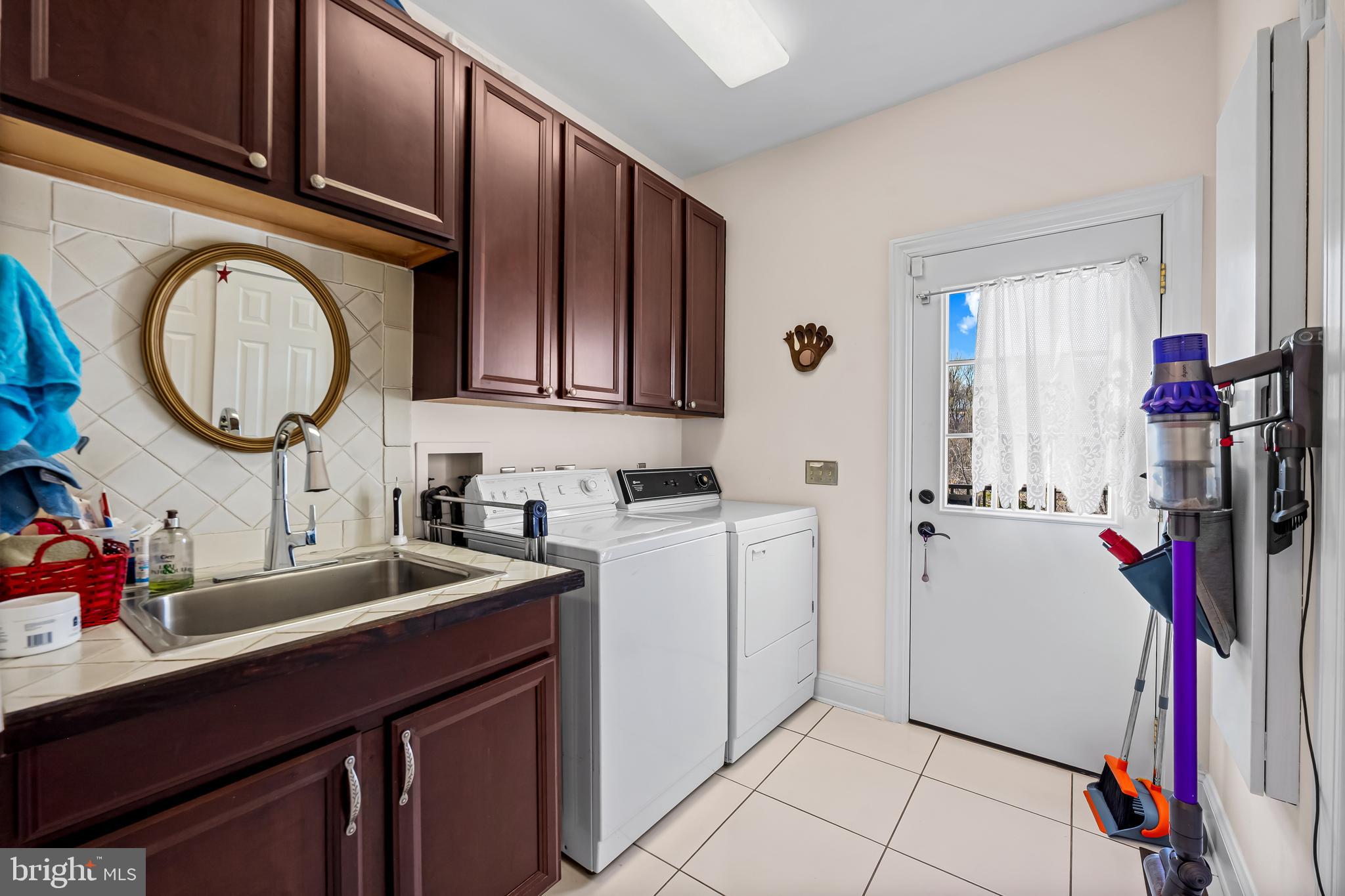 IVY HILL - Residential