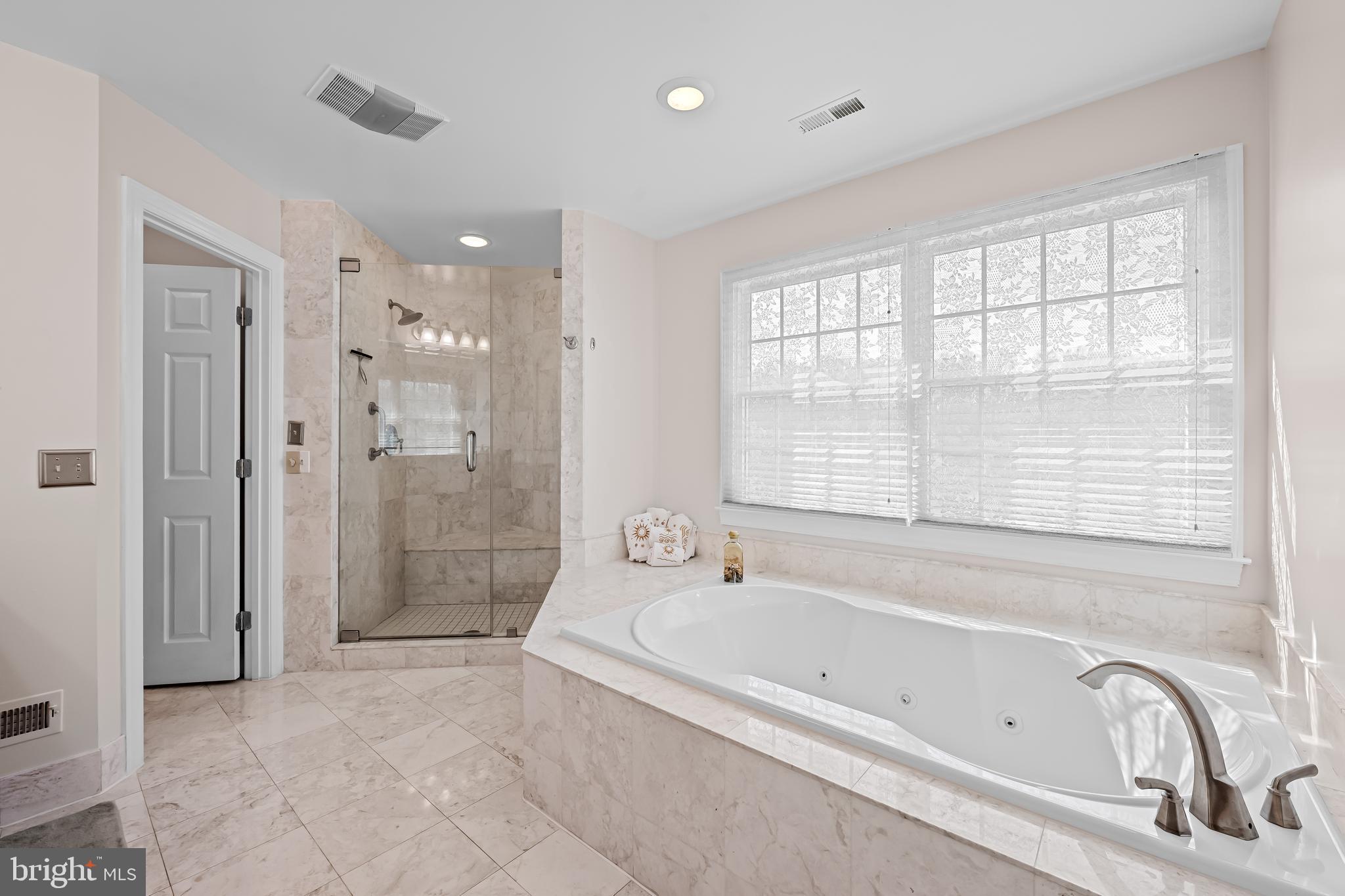 IVY HILL - Residential