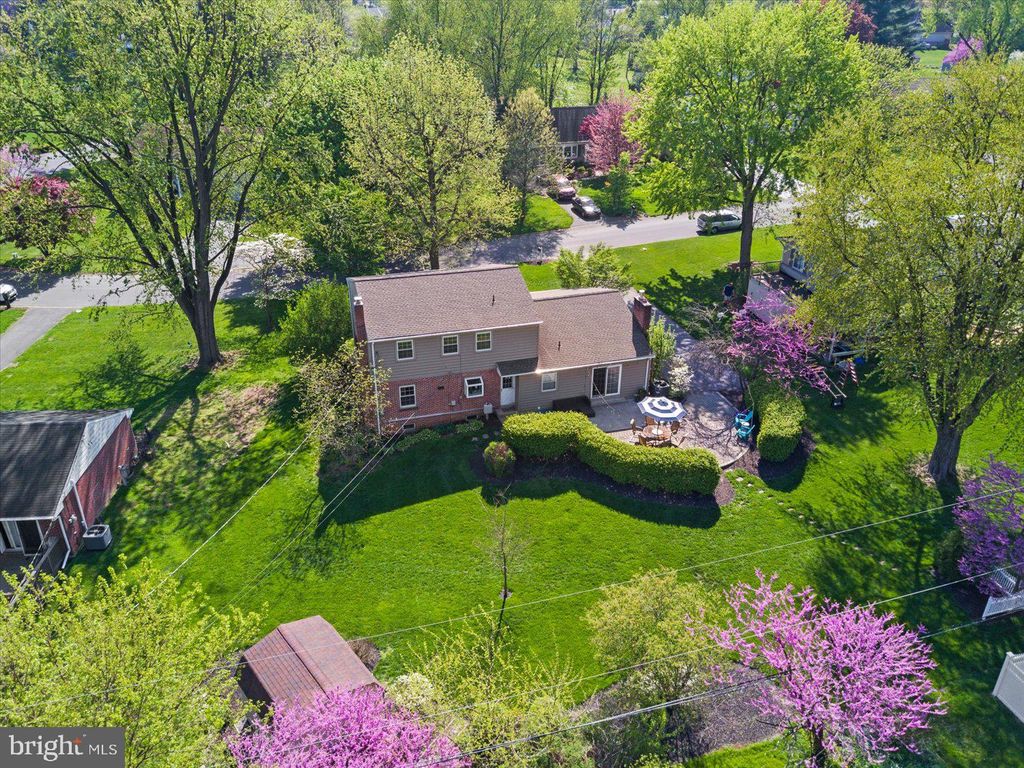 Photo of 47 HICKORY LN, LEOLA, PA 17540 (MLS # PALA2035532)