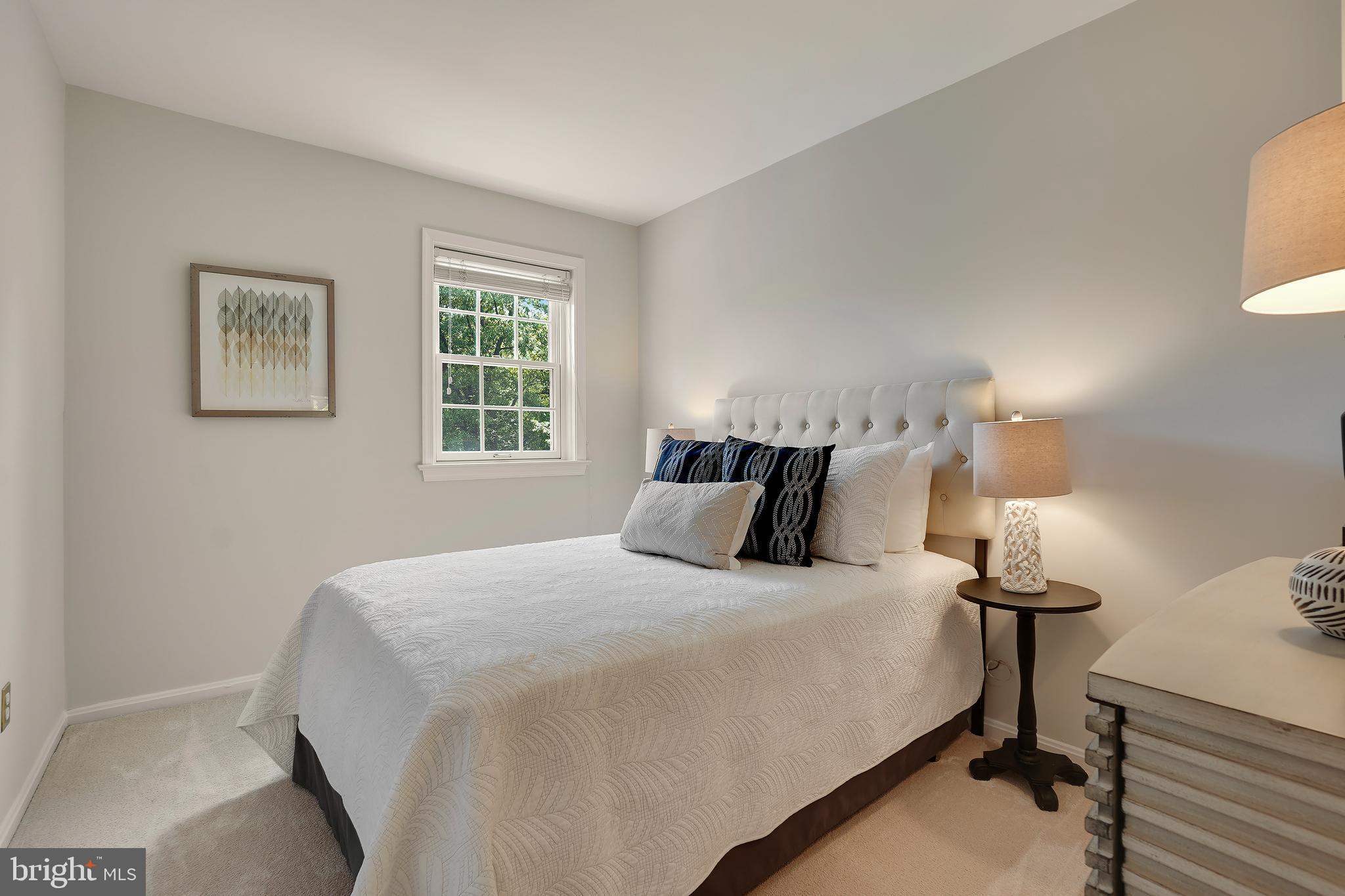 KENWOOD FOREST - Residential