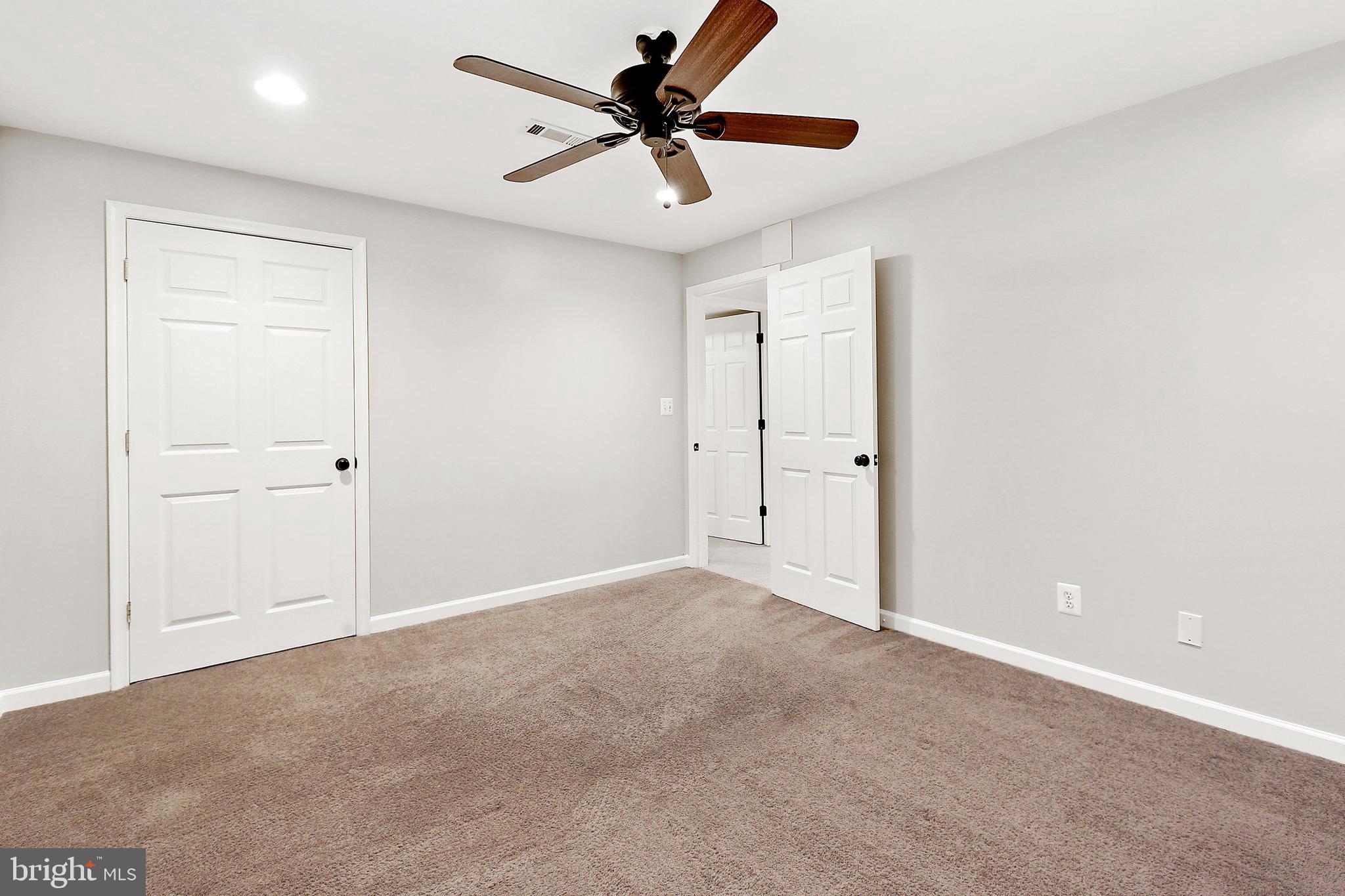 HICKORY OVERLOOK - Residential