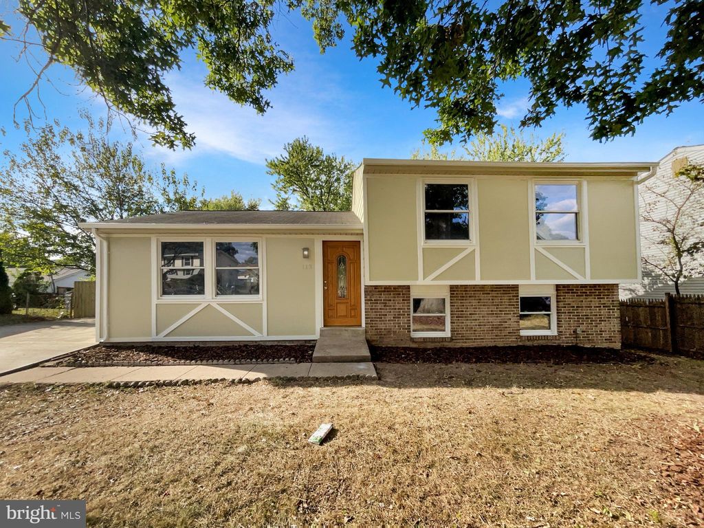 Photo of 113 N Harrison Road, STERLING, VA 20164 (MLS # VALO2108472)