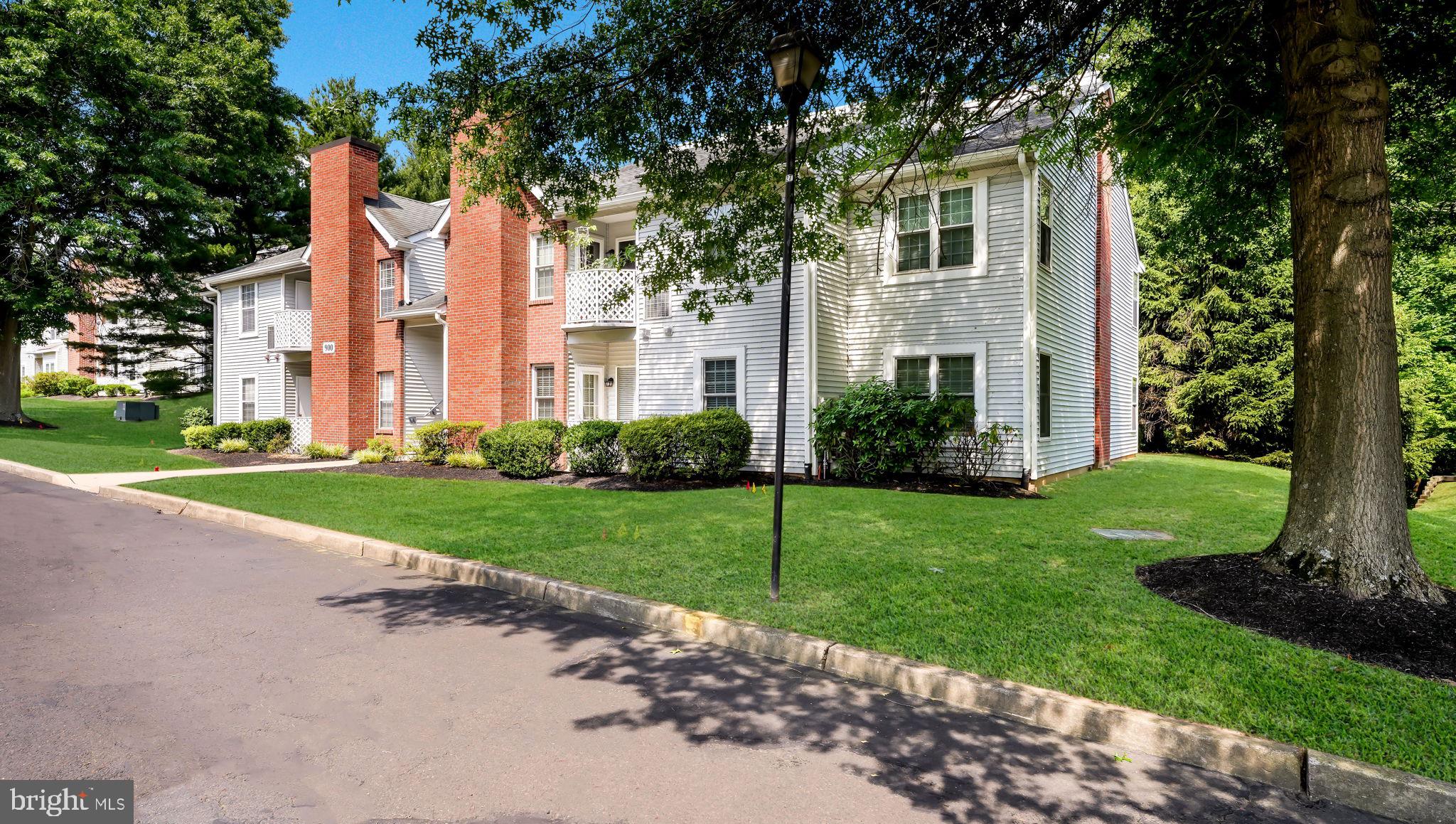 907 DIAMOND DRIVE