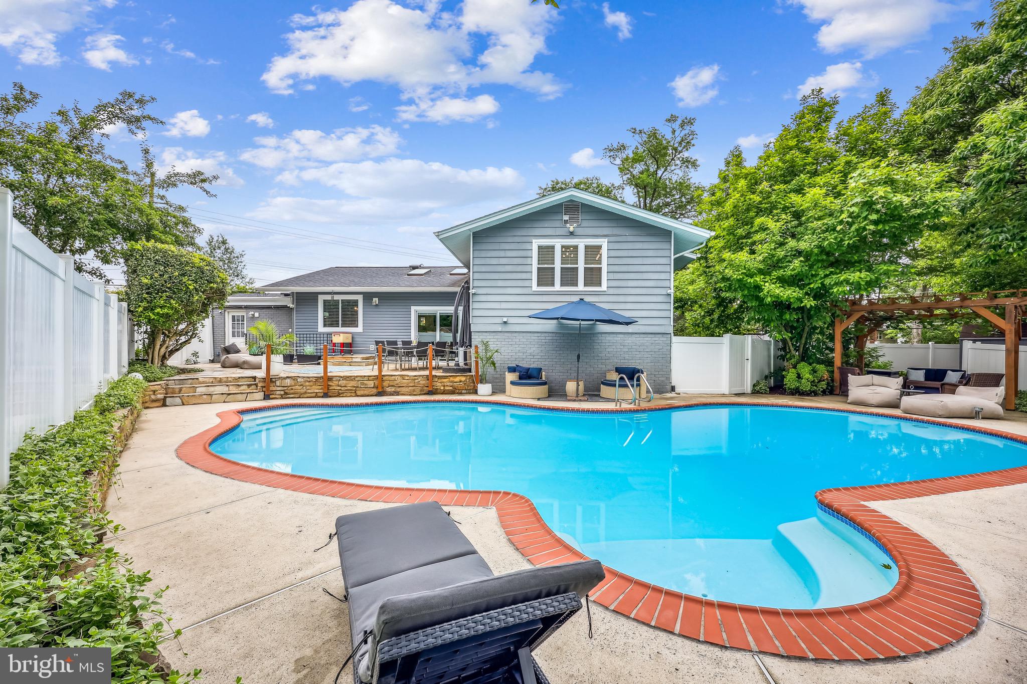 REGENCY ESTATES - Residential