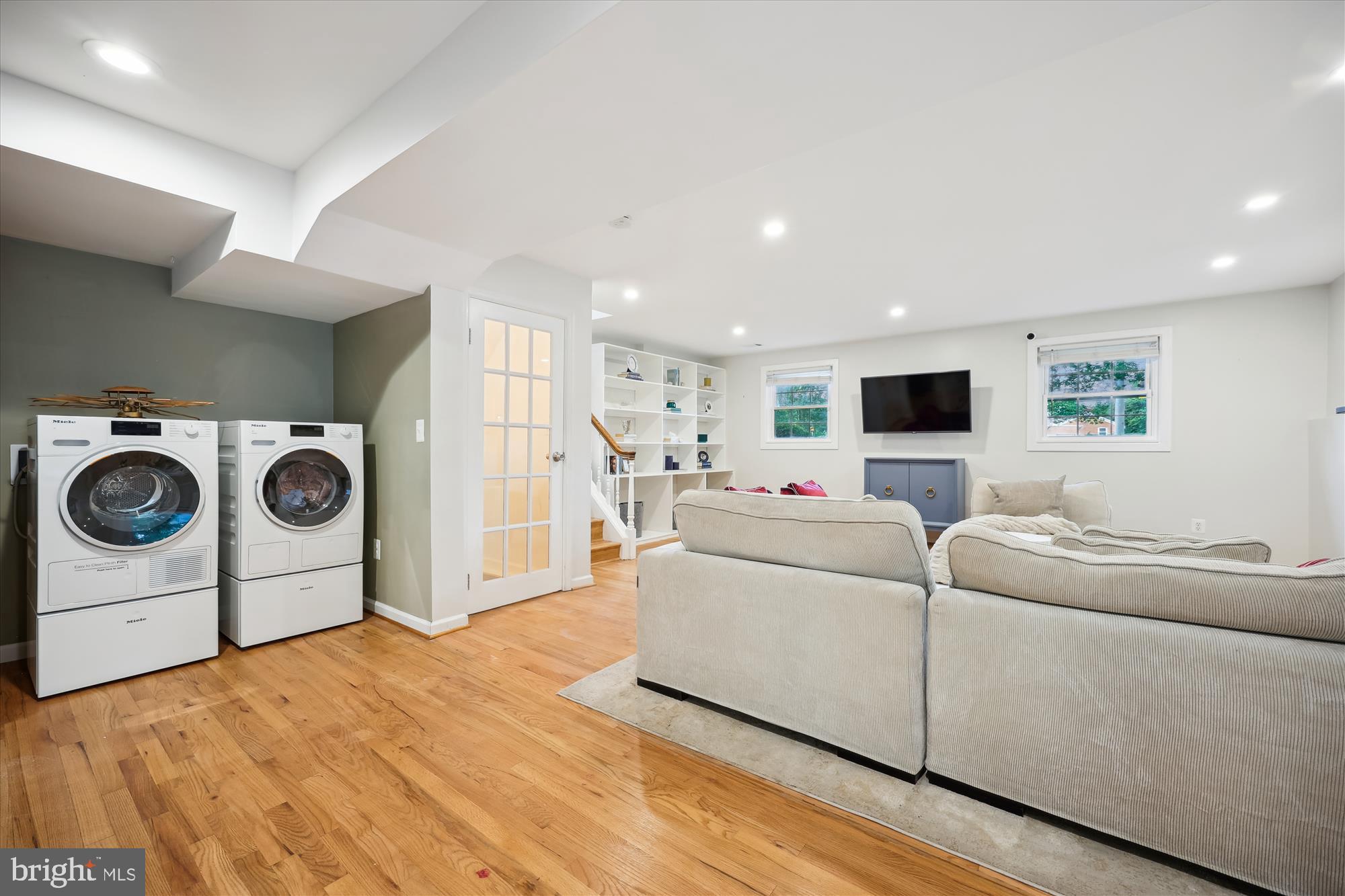 REGENCY ESTATES - Residential