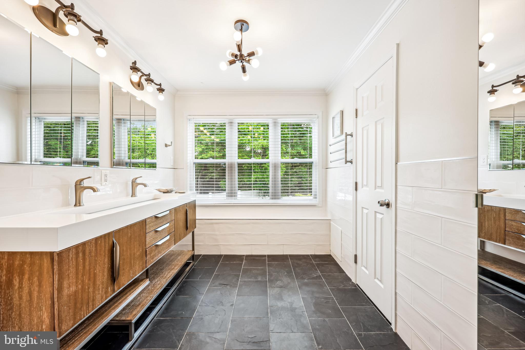 11700 SEVEN LOCKS ROAD