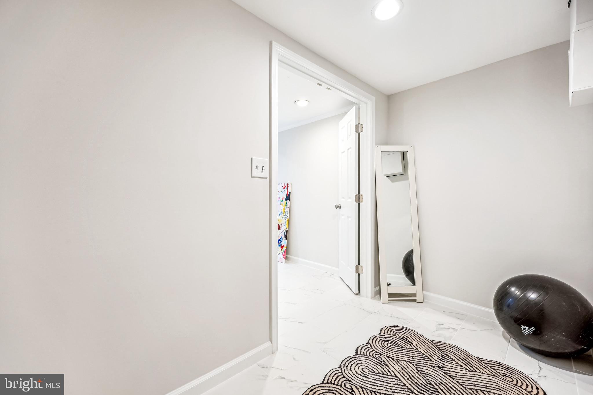 REGENCY ESTATES - Residential