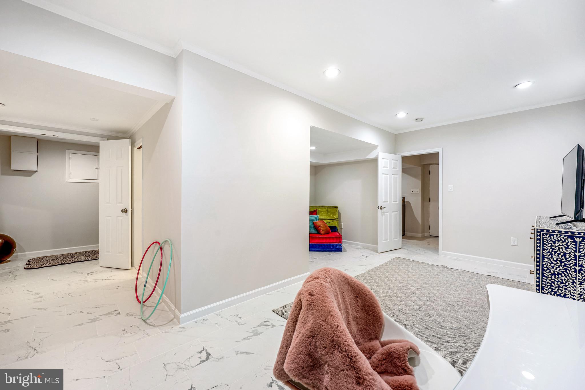 REGENCY ESTATES - Residential