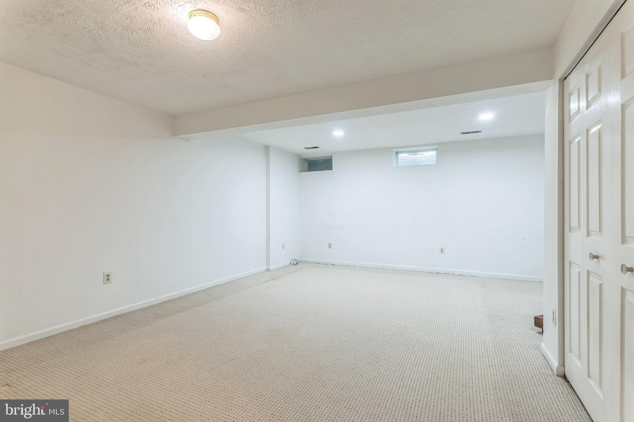 BALLENGER CREEK MEADOWS - Residential