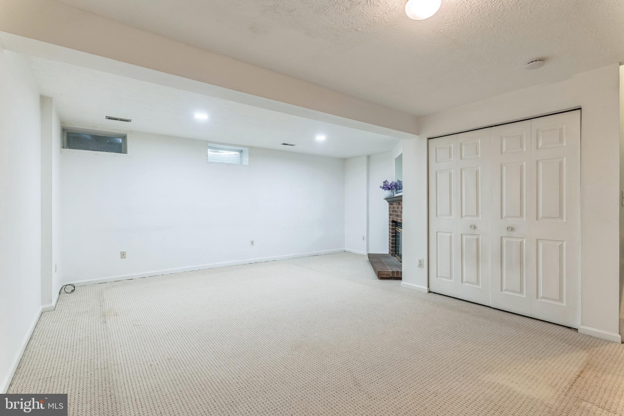 BALLENGER CREEK MEADOWS - Residential