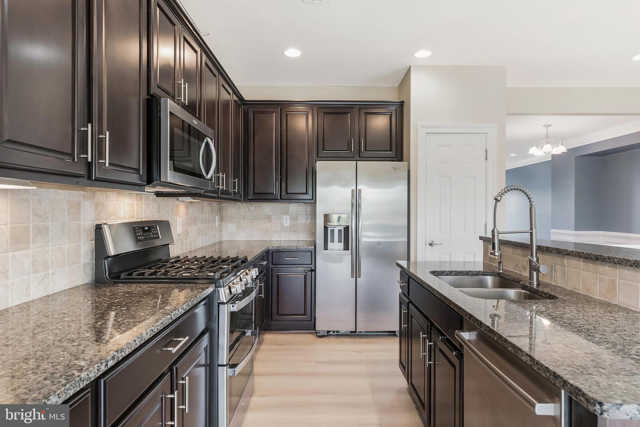 GOOSE CREEK VILLAGE NORTH - Residential Lease