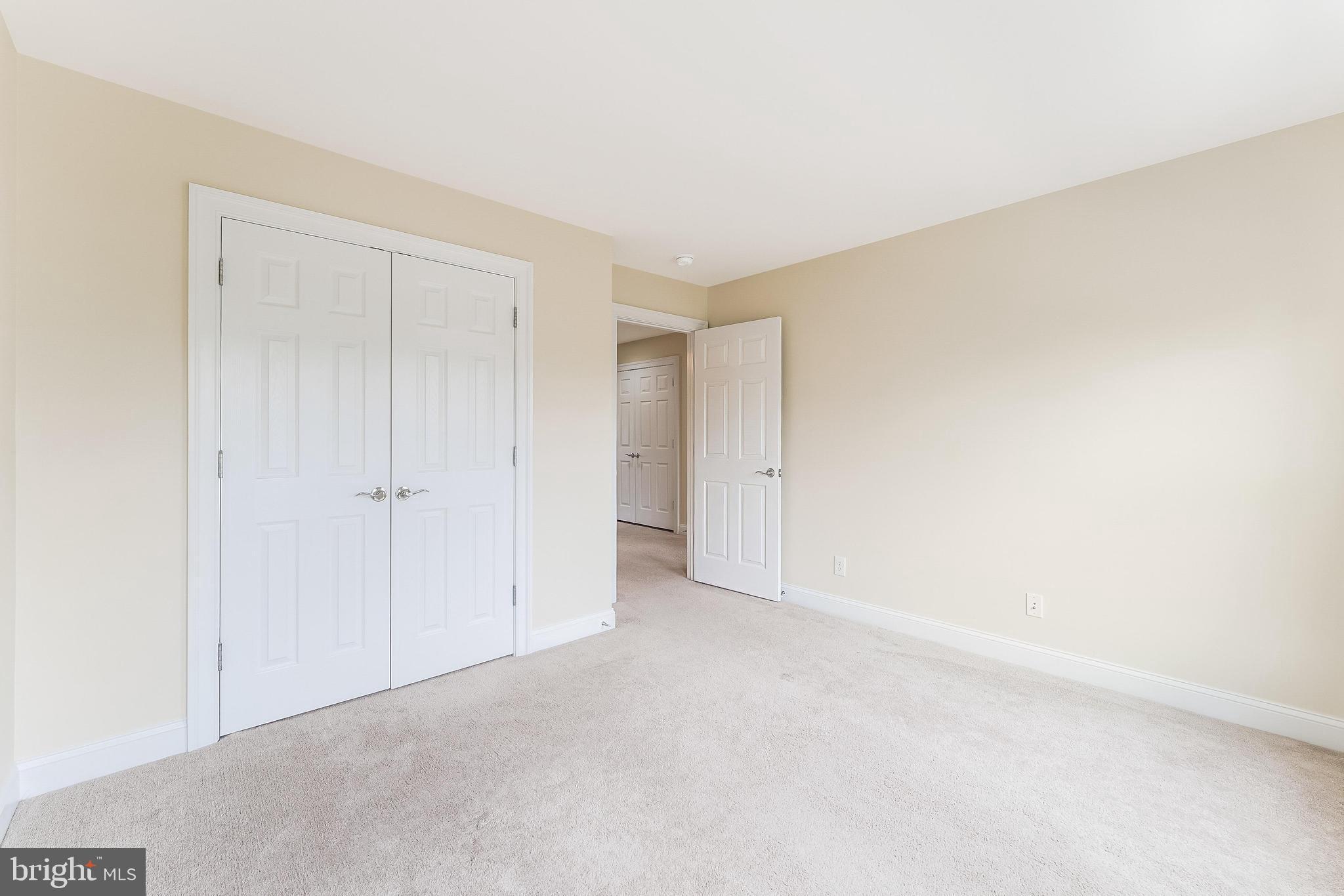 GOOSE CREEK VILLAGE NORTH - Residential Lease