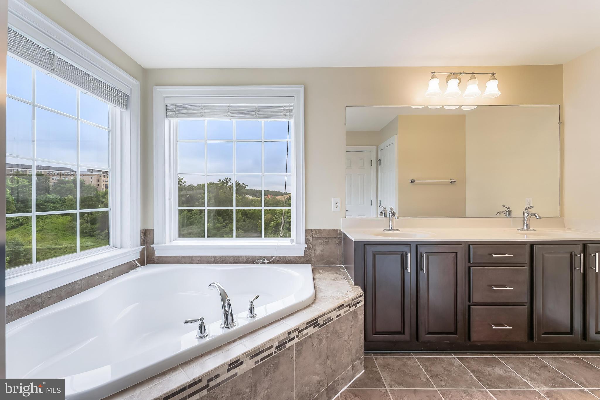 GOOSE CREEK VILLAGE NORTH - Residential Lease