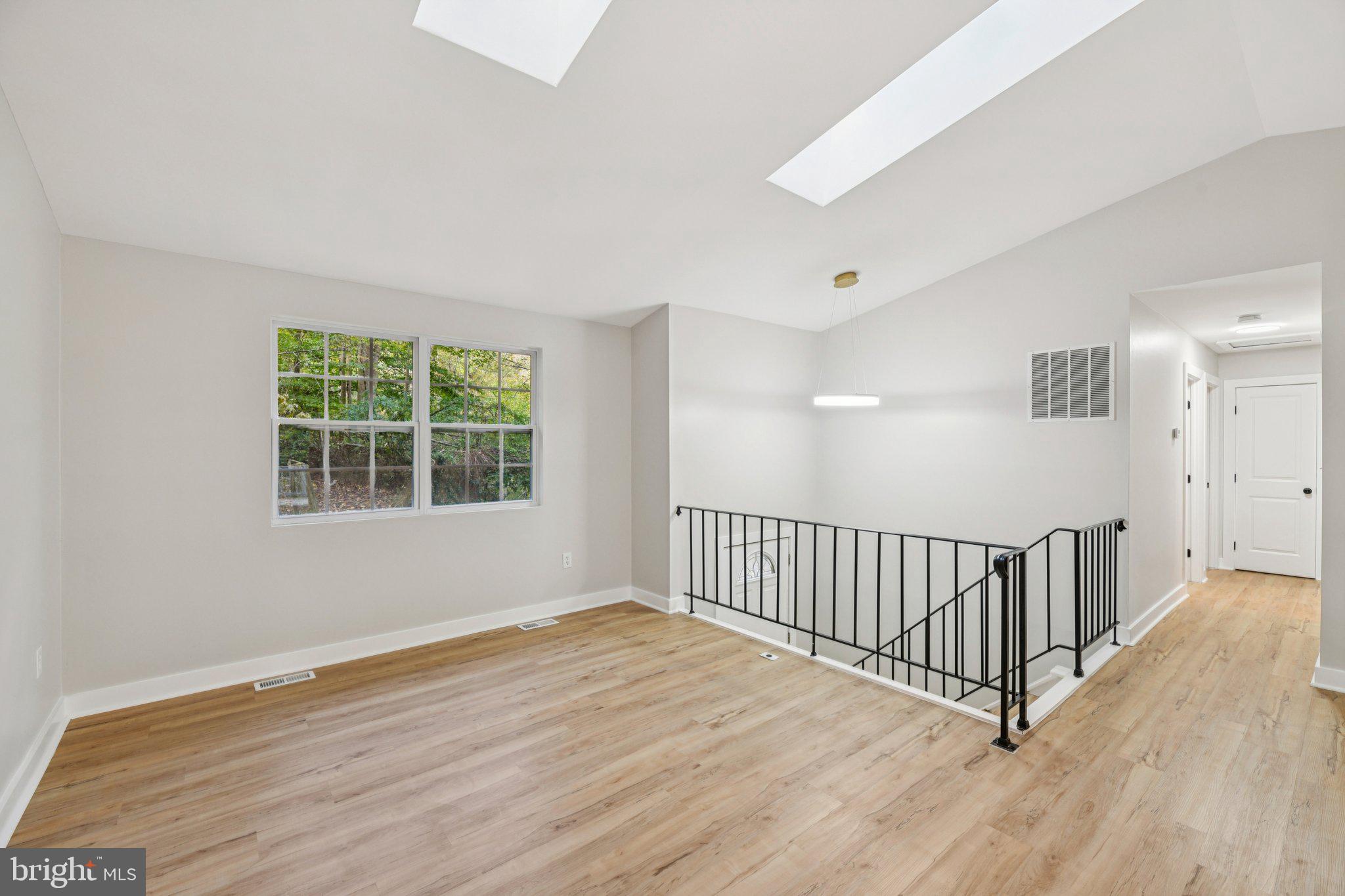 AUTUMN ESTATES - Residential