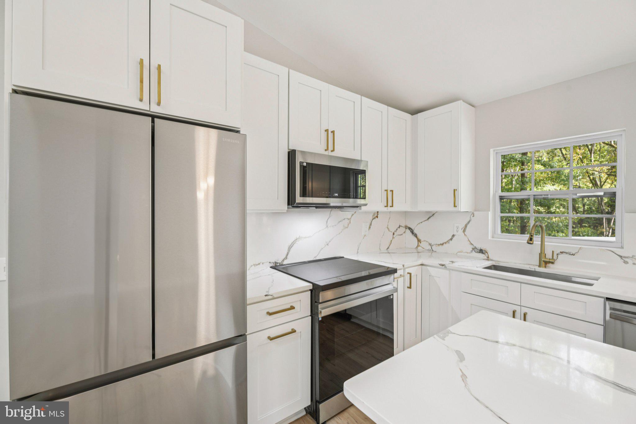 AUTUMN ESTATES - Residential