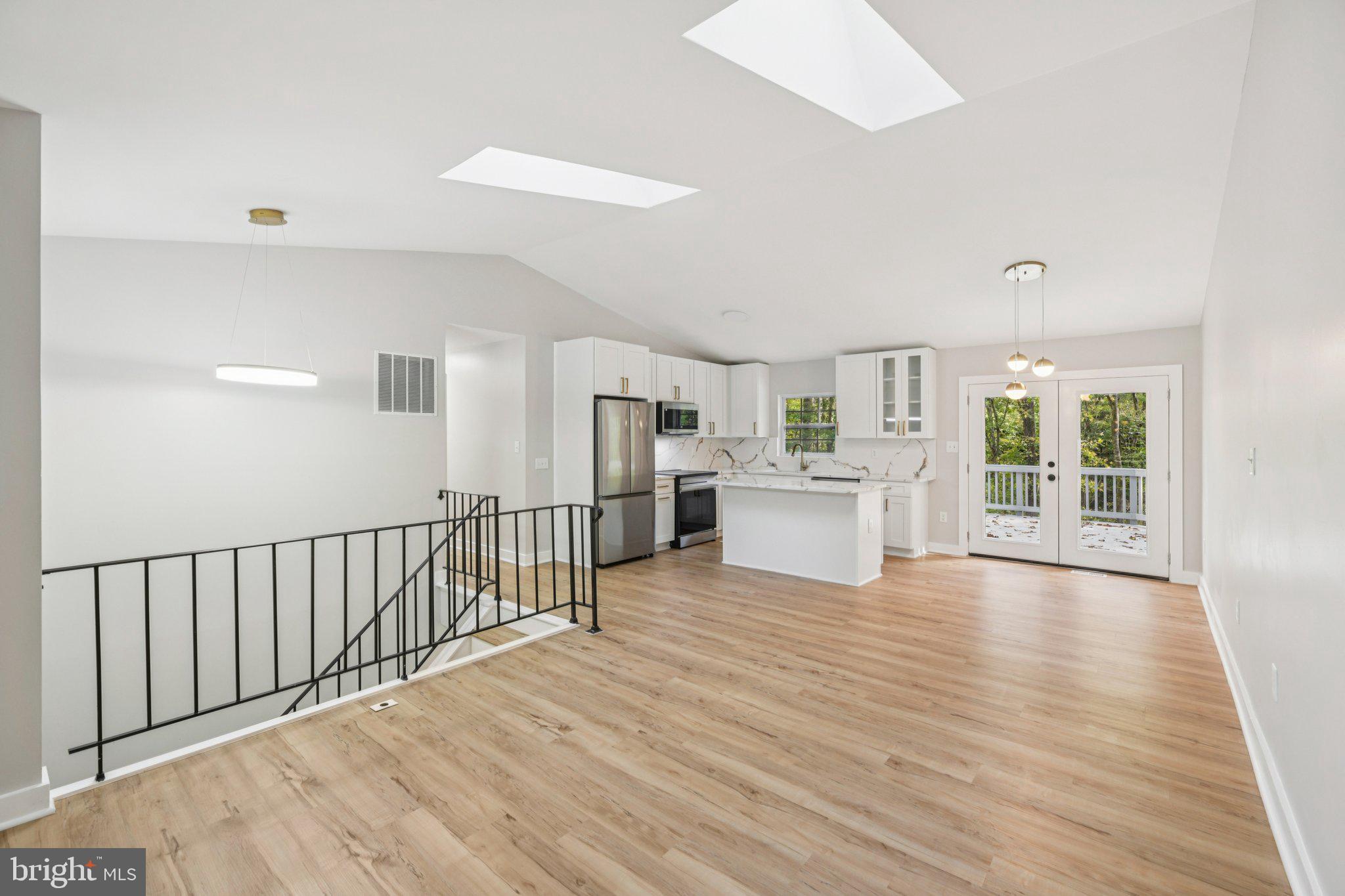 AUTUMN ESTATES - Residential