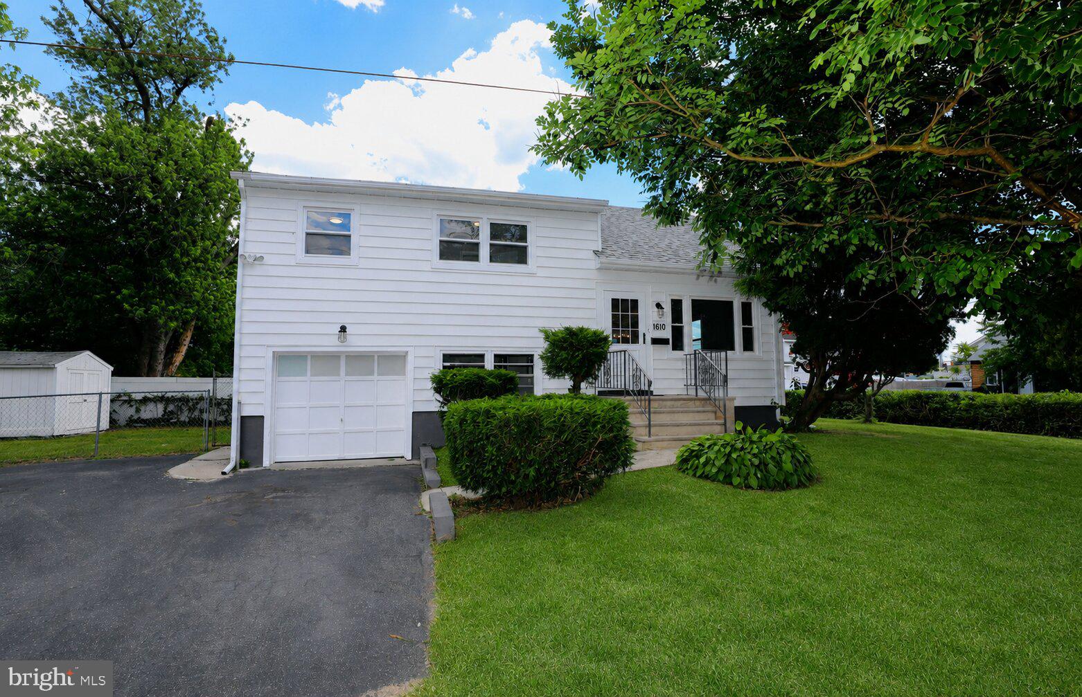 1610 HUNTINGTON AVENUE