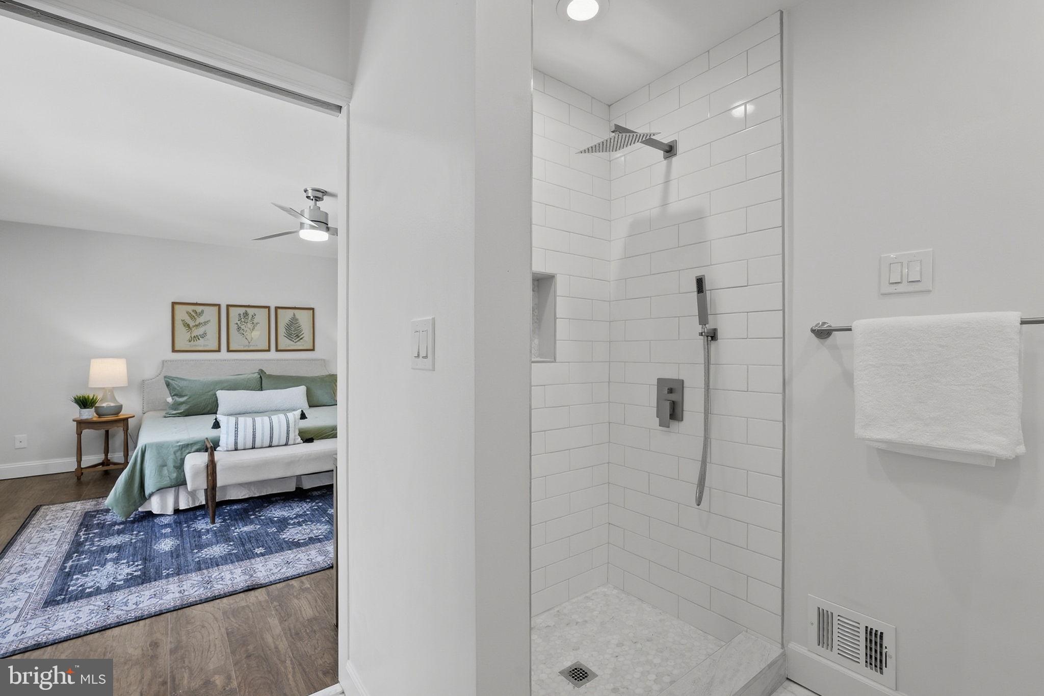 PICKWICK WOODS - Residential