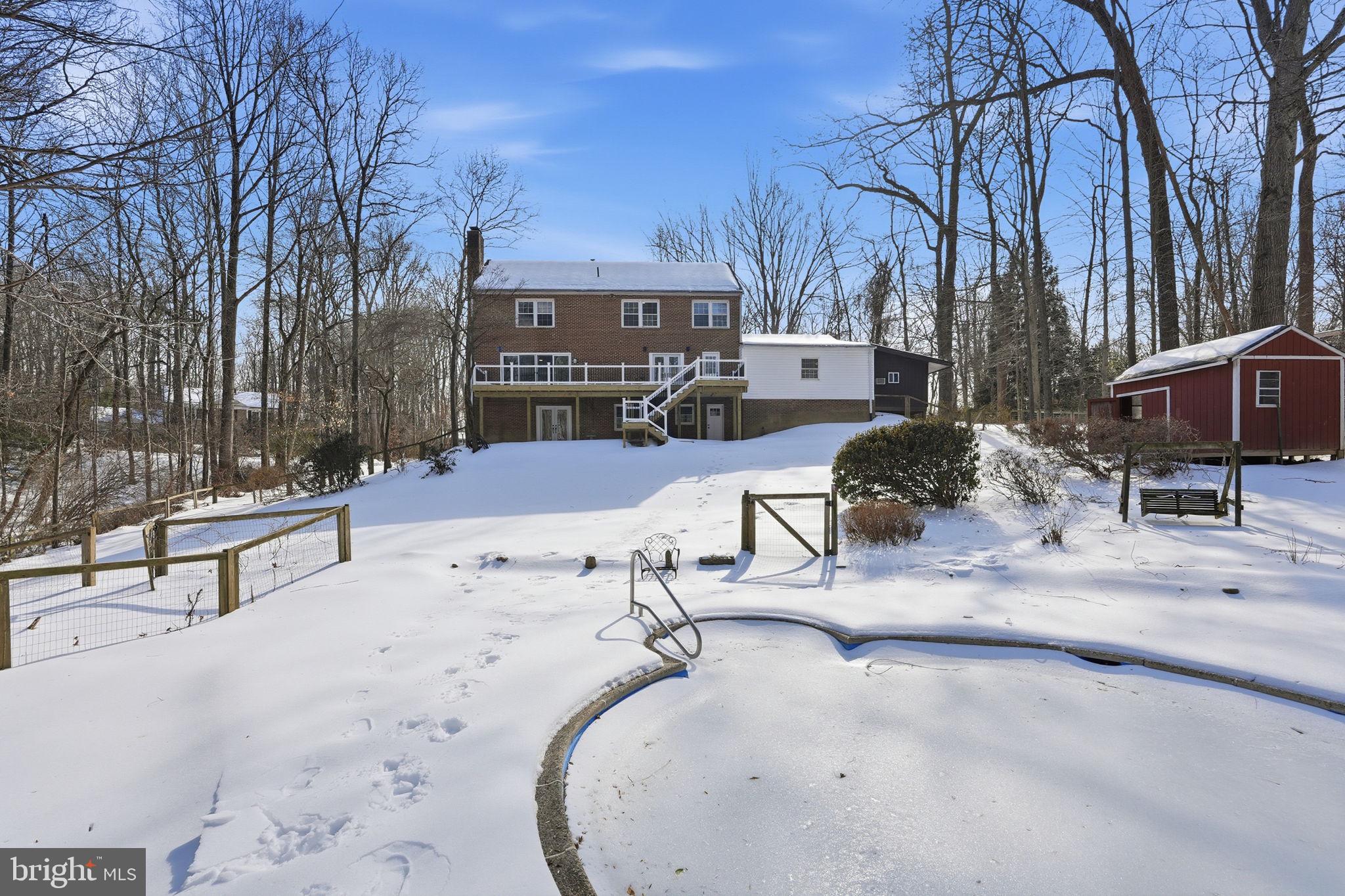 PICKWICK WOODS - Residential