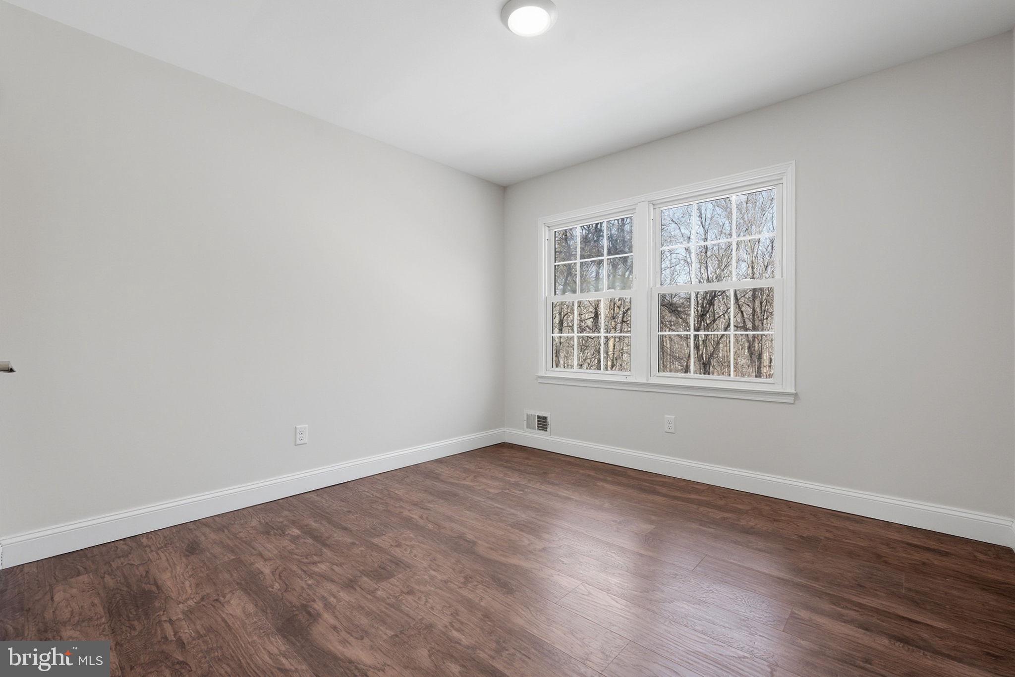 PICKWICK WOODS - Residential