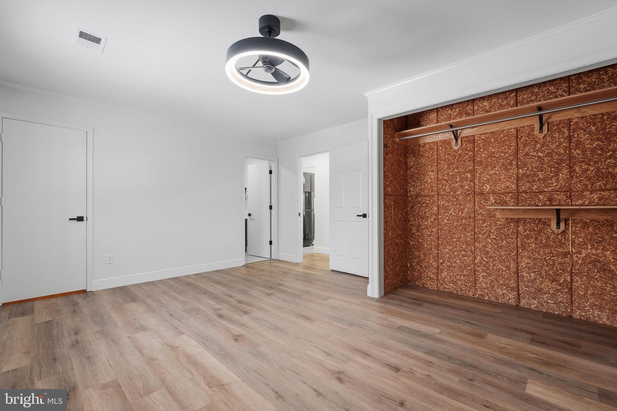 PICKWICK WOODS - Residential