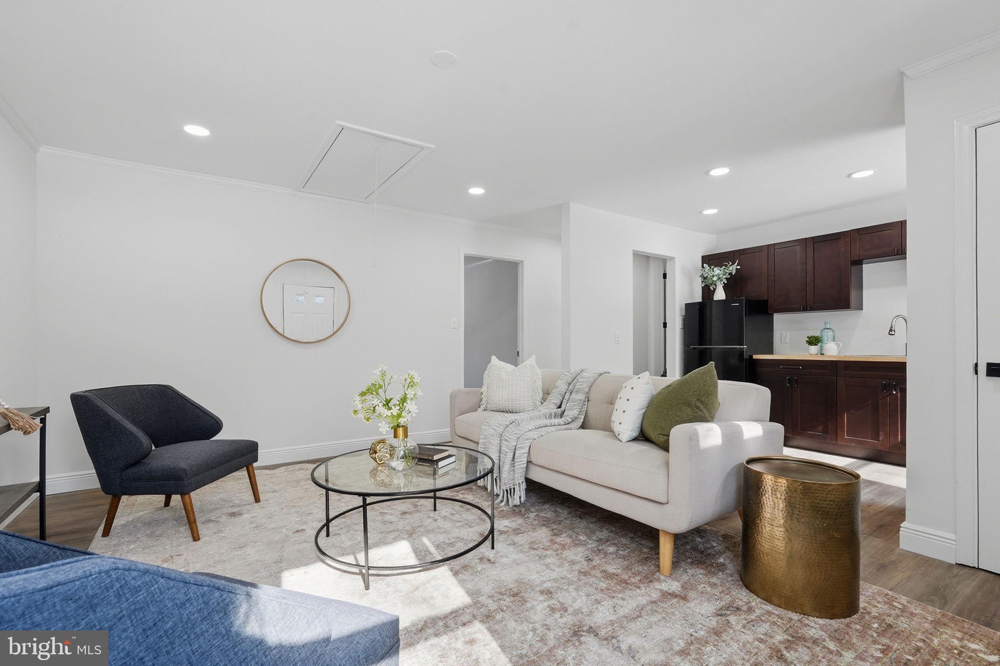 PICKWICK WOODS - Residential