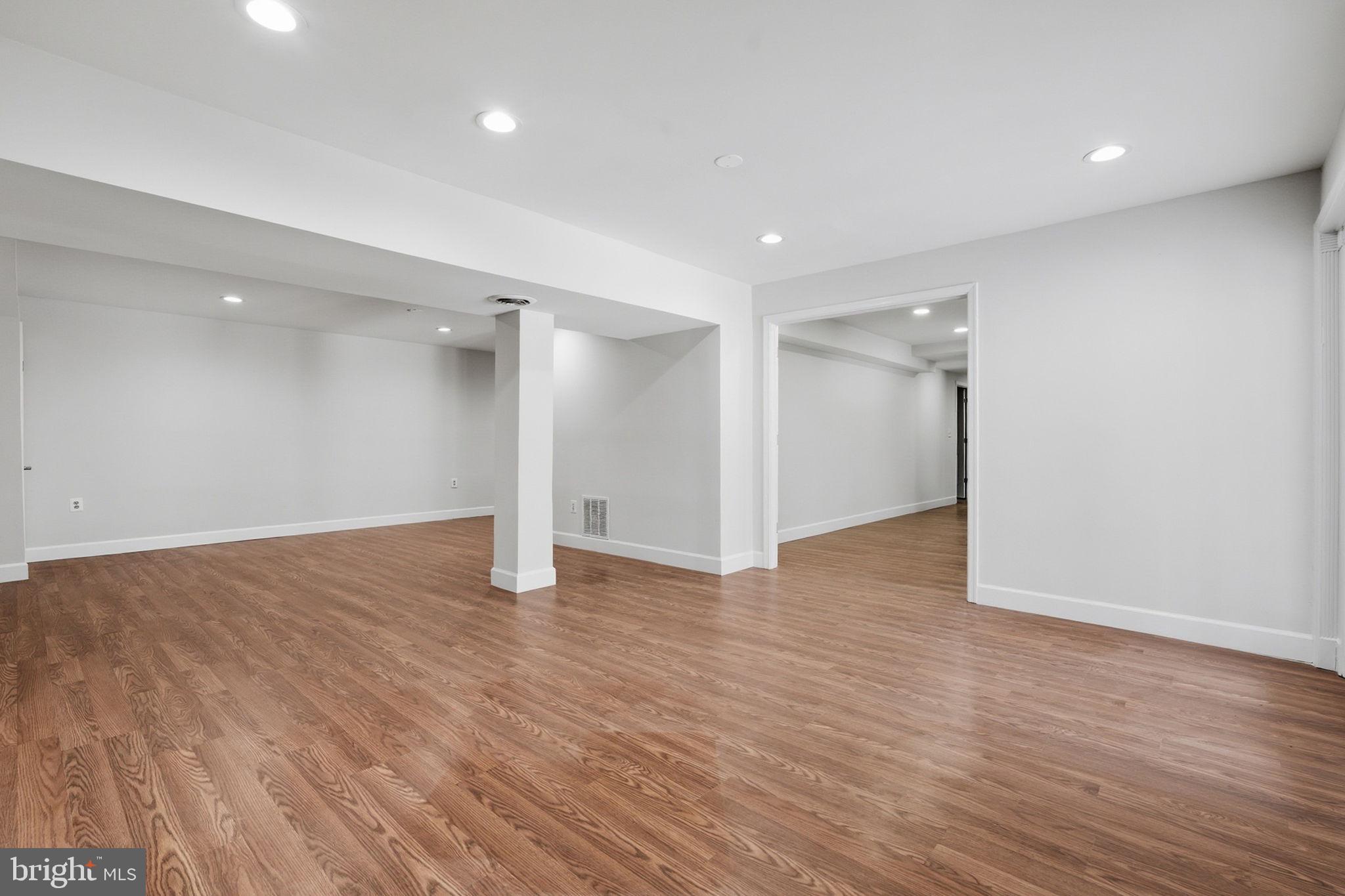 PICKWICK WOODS - Residential