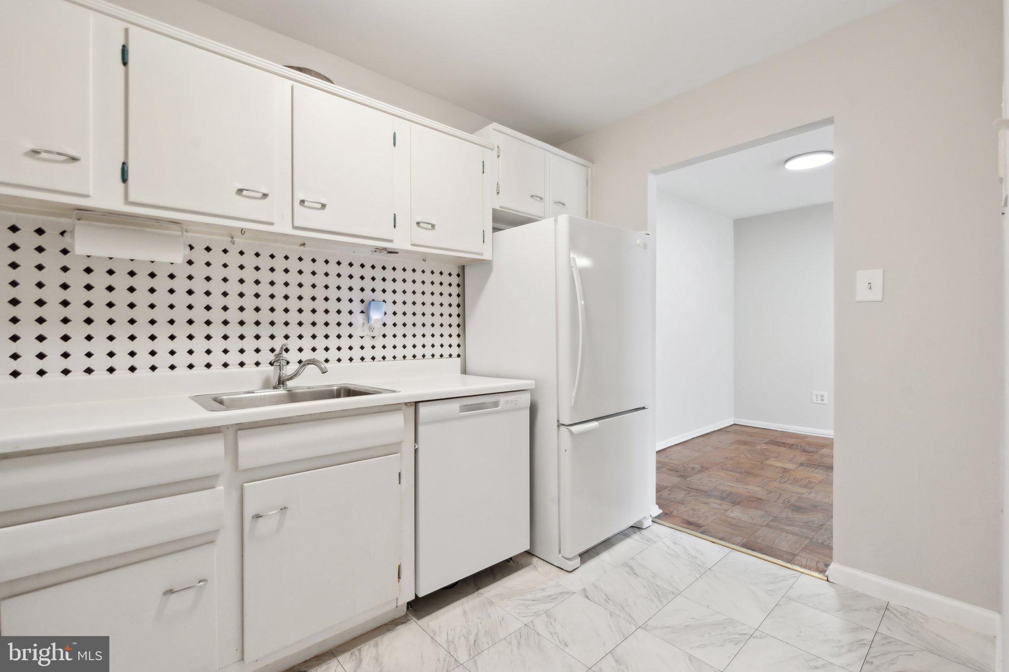 MOSBY WOODS GARDEN - Residential