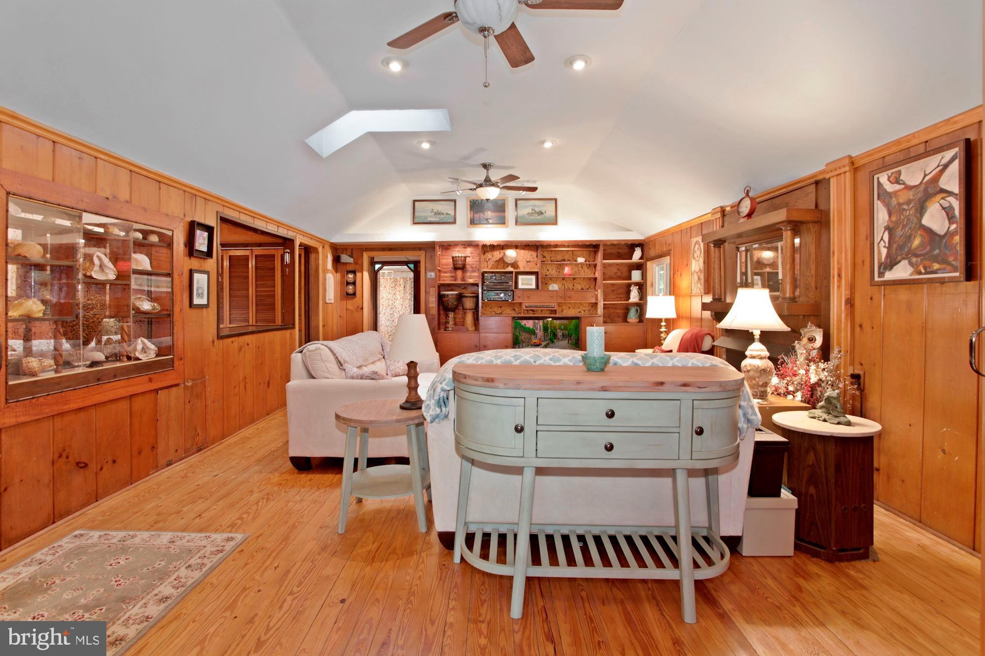 LAKE JACKSON HILLS - Residential