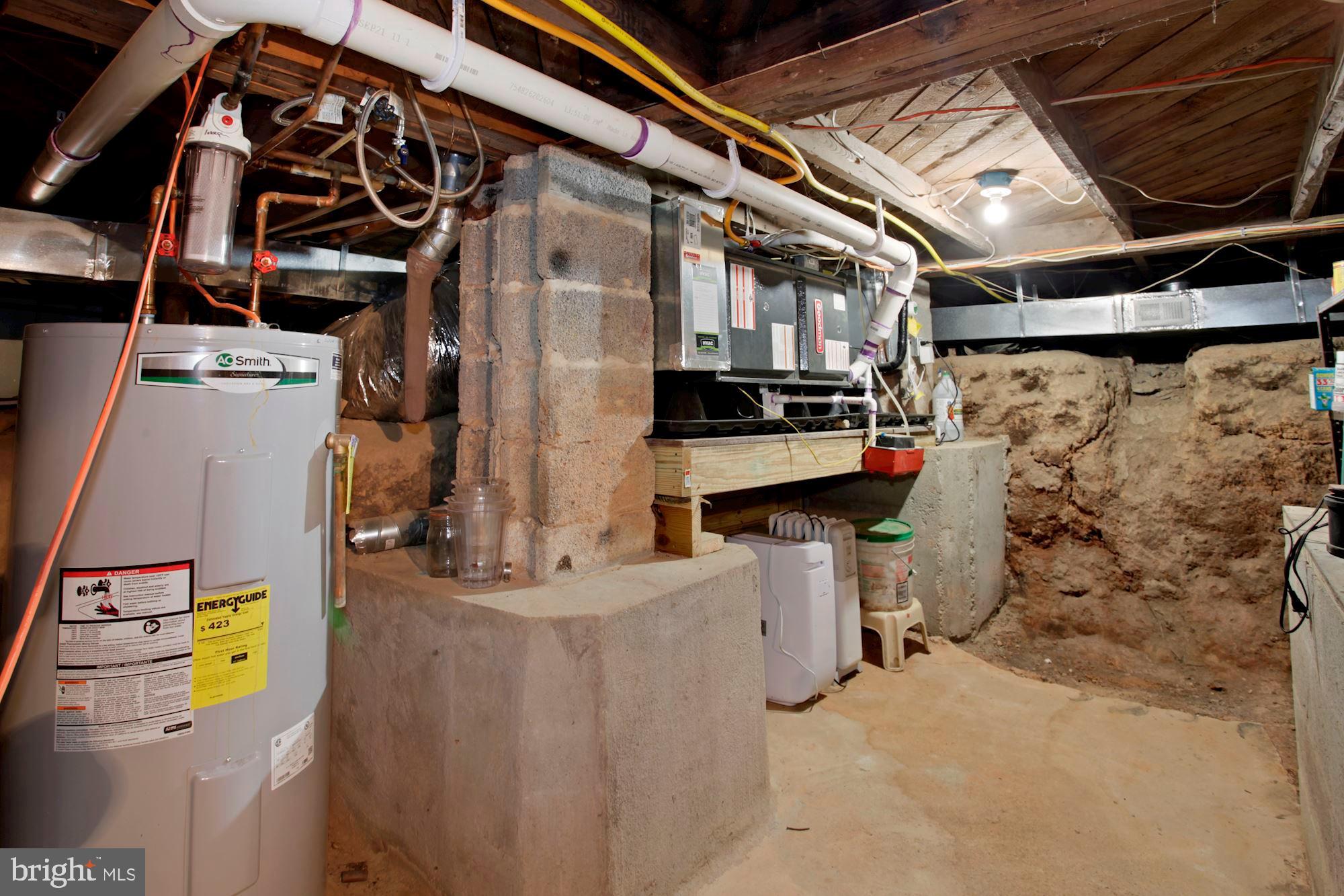 LAKE JACKSON HILLS - Residential