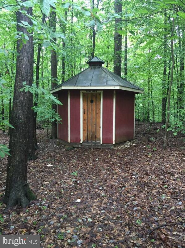 LAKE JACKSON HILLS - Residential