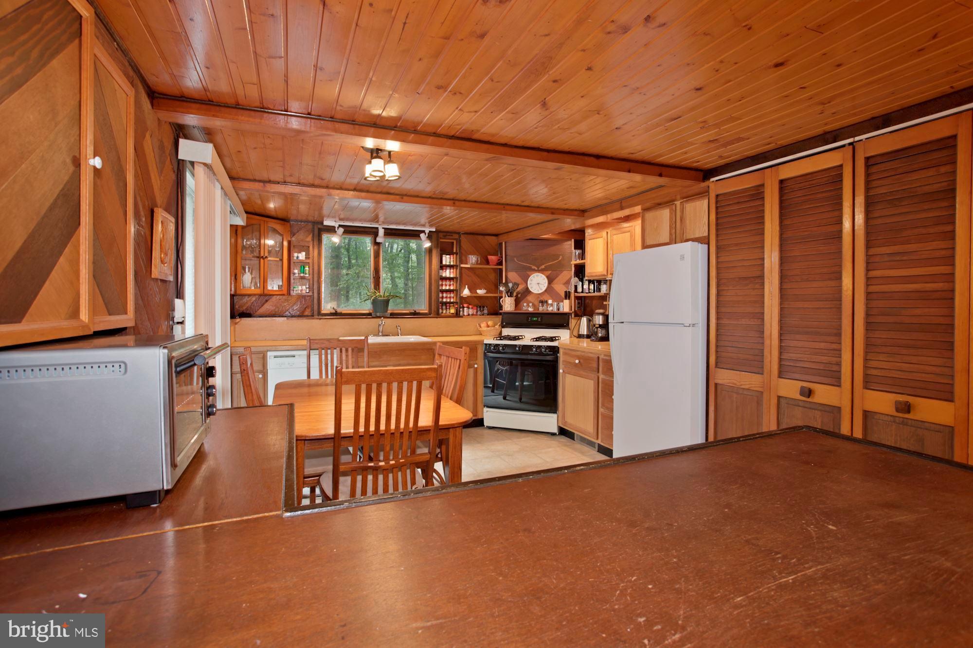 LAKE JACKSON HILLS - Residential