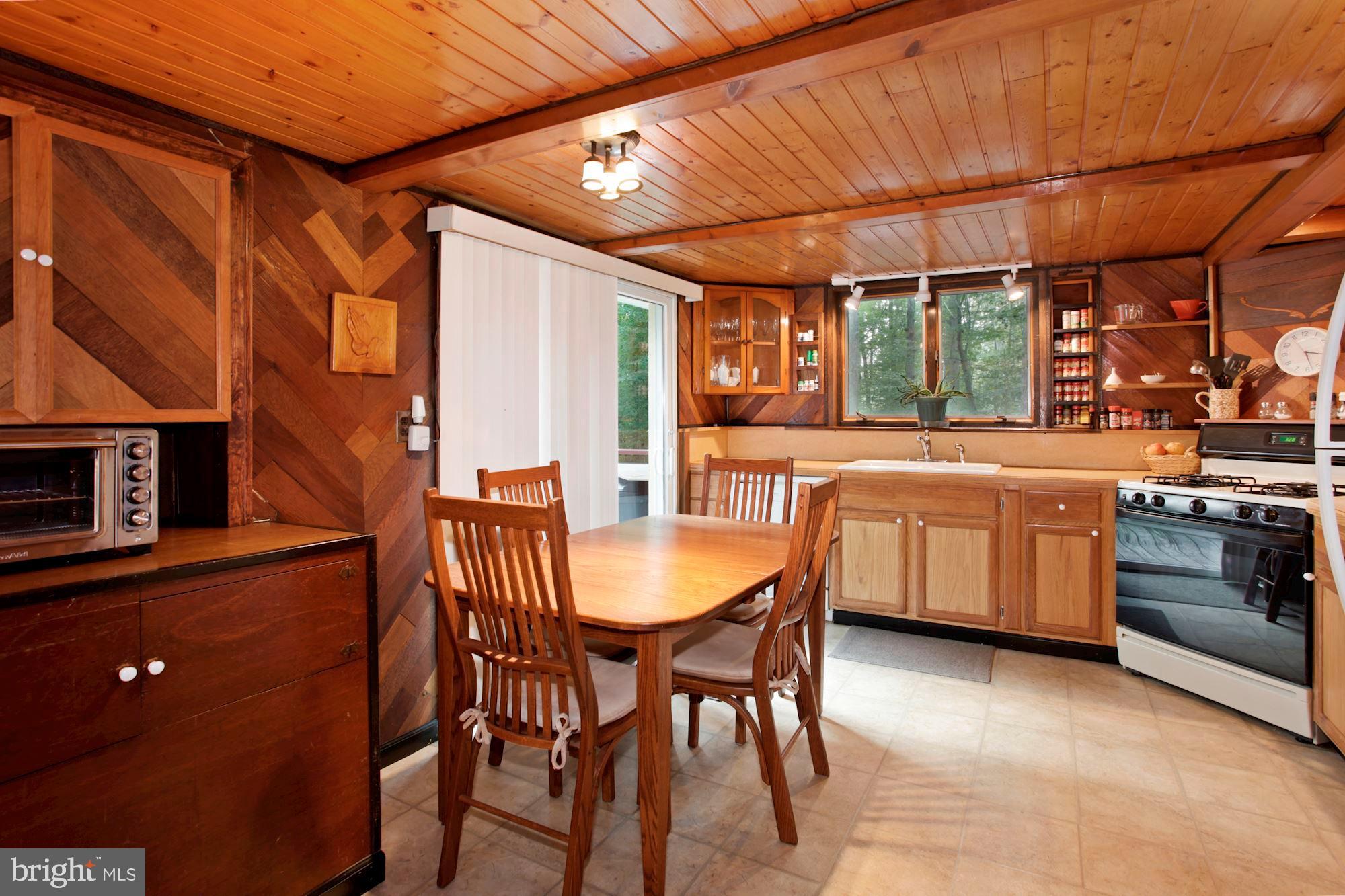 LAKE JACKSON HILLS - Residential