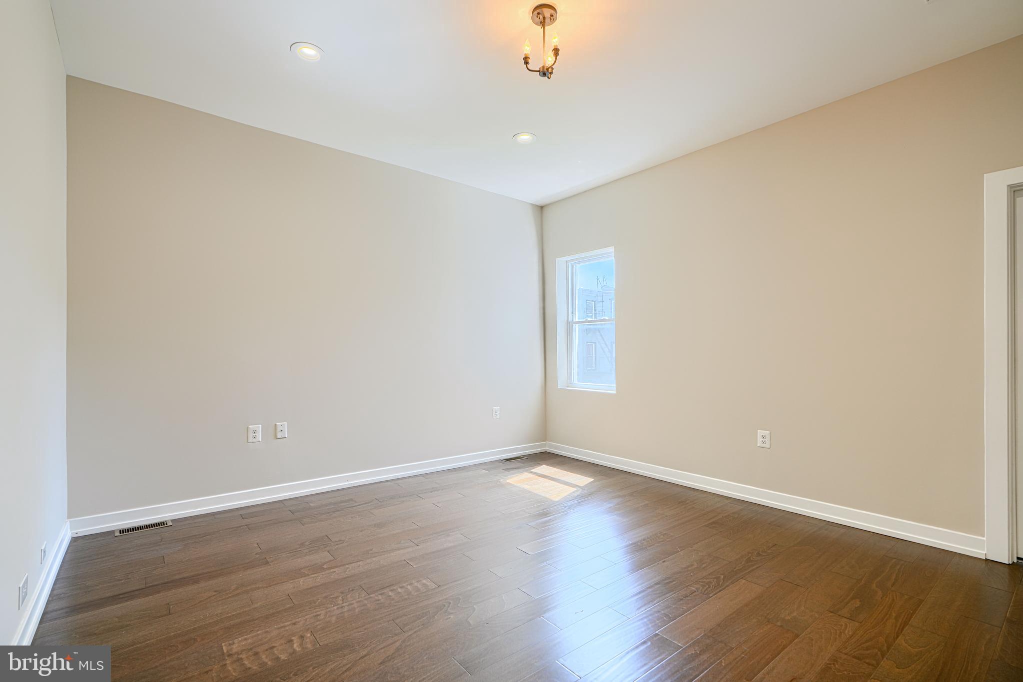 MARBLE HILL - Residential