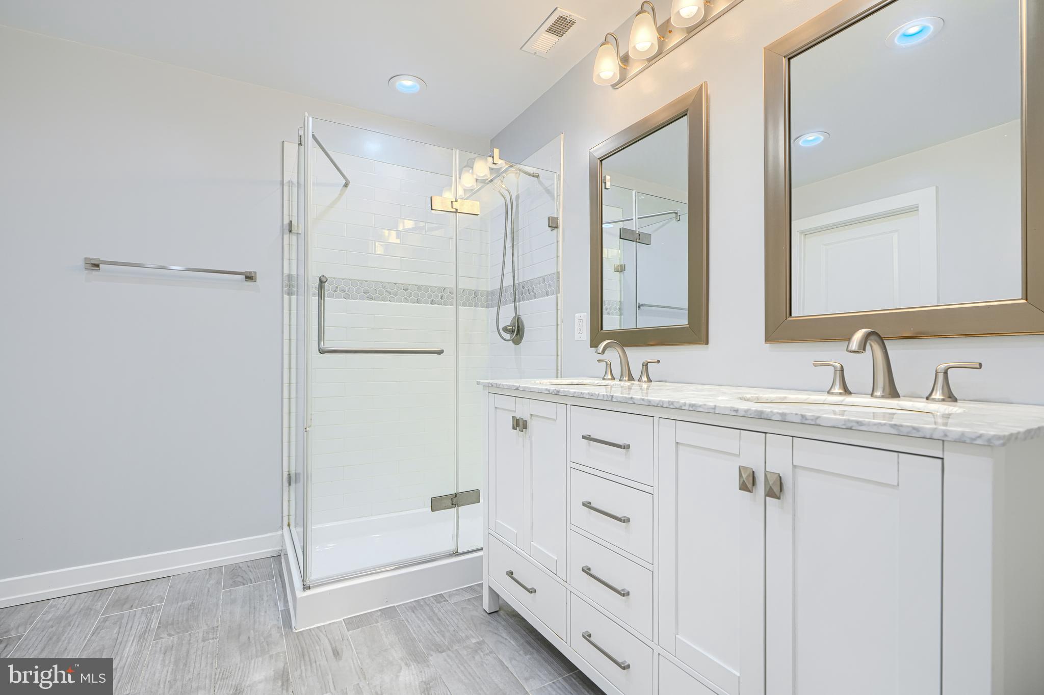 MARBLE HILL - Residential