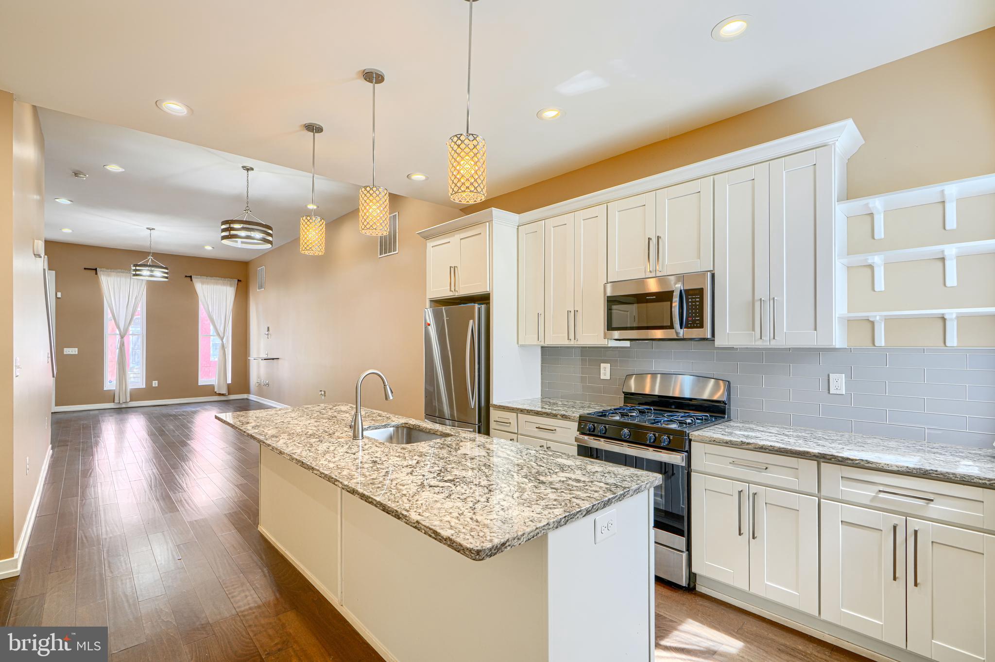 MARBLE HILL - Residential