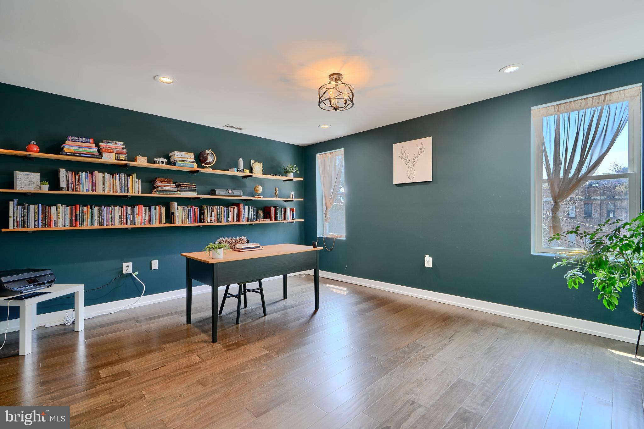 MARBLE HILL - Residential