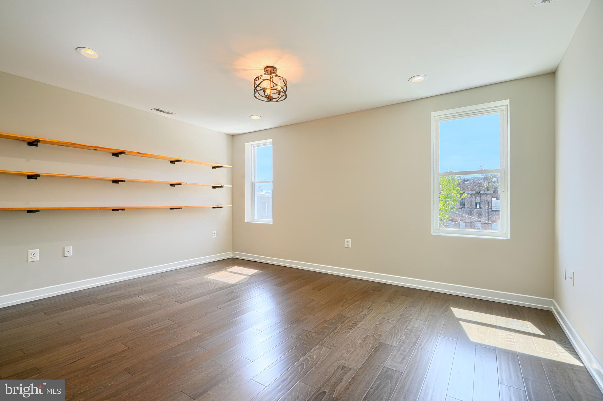 MARBLE HILL - Residential