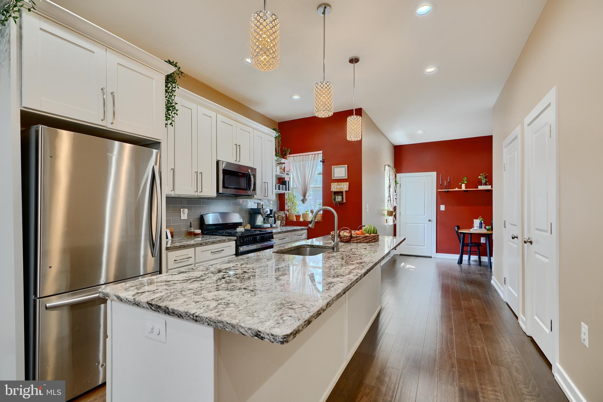 MARBLE HILL - Residential