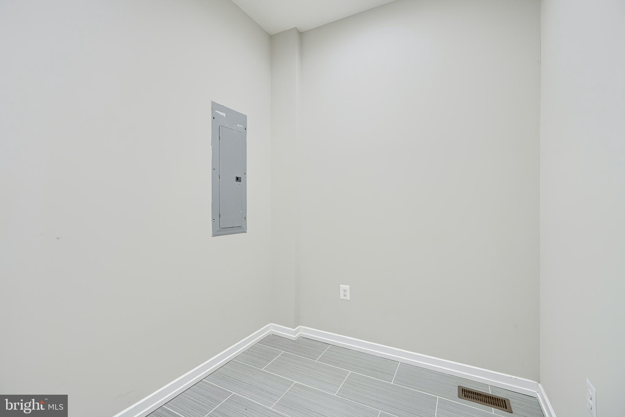 MARBLE HILL - Residential