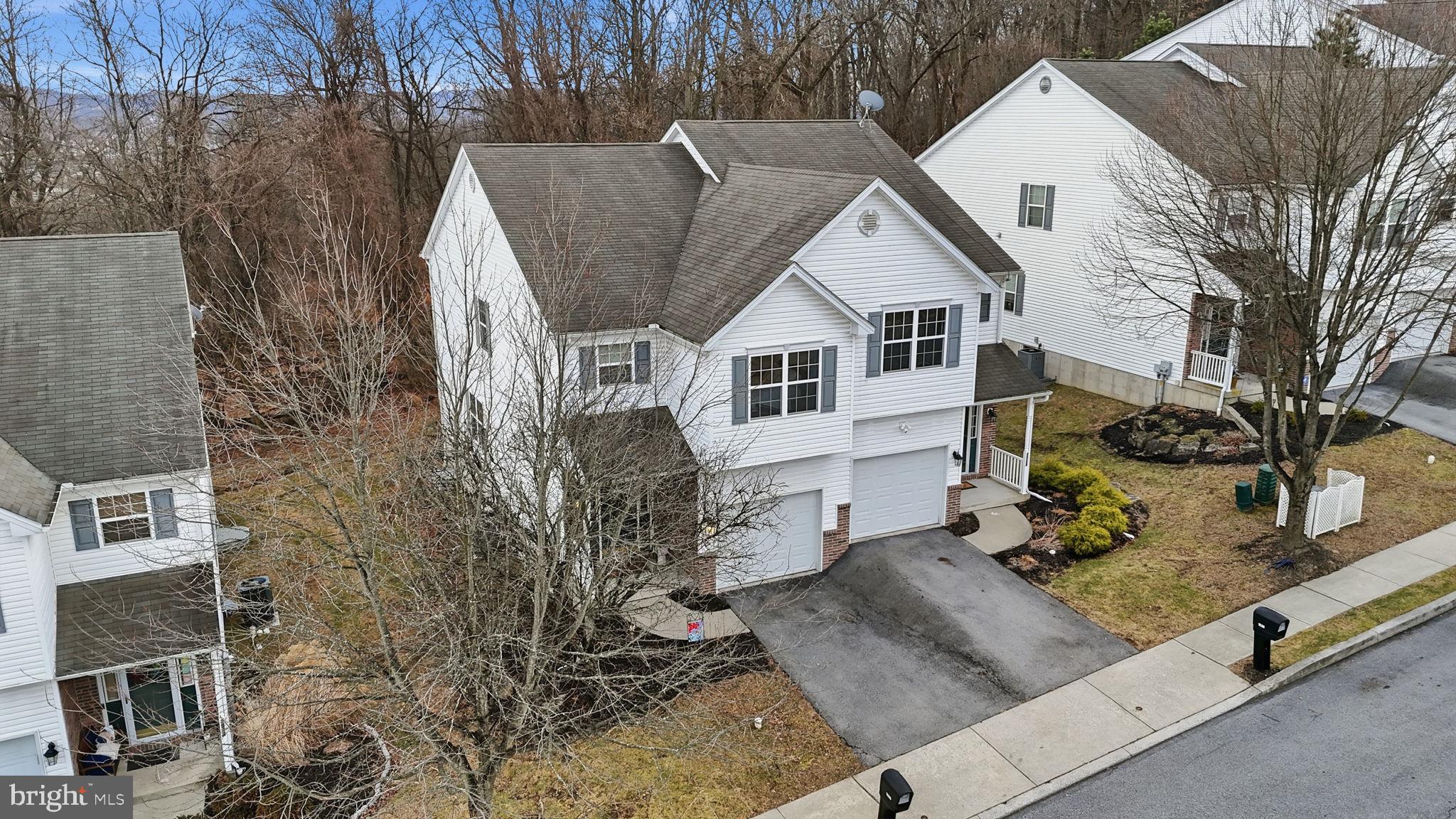 PARK VIEW COMMONS - Residential