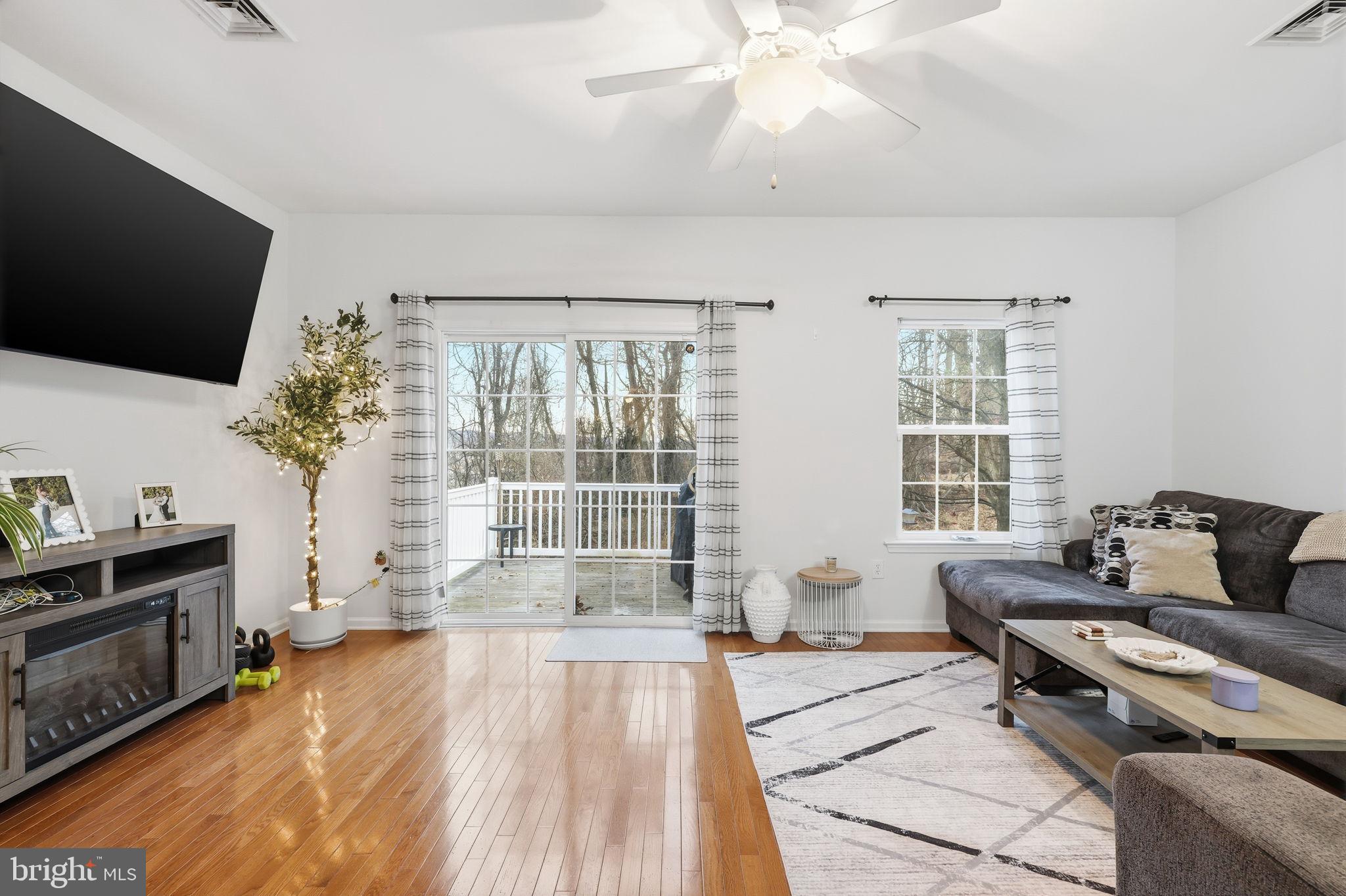 PARK VIEW COMMONS - Residential